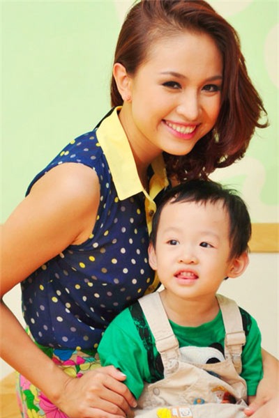 Vân Hugo: Làm mẹ đơn thân không khó - 2