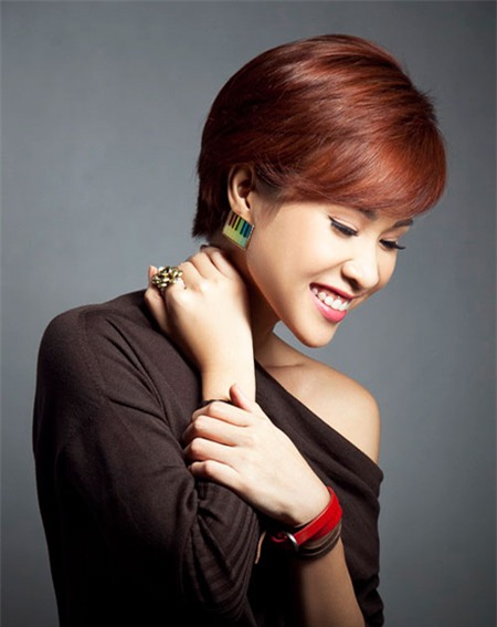 Hụt giải HTV: Uyên Linh kém duyên hay fans vô tình?