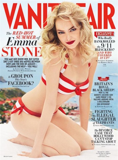 "Phù thủy" Emma Stone khoe làn da trắng sứ trong bộ bikini họa tiết thủy thủ. iết kế bikini kiểu này lại giúp ích khá nhiều cho việc giấu đi phần mỡ thừa ở bụng. Ngoài ra, bikini cạp cao cũng giúp cho đôi chân của bạn nhìn dài hơn rất nhiều.