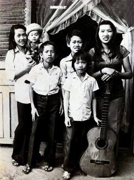 Những cái “nhất” của Hoài Linh, Phim, Hoai linh, hai, dien vien hai, Hello Co Ba, Nha Co Nam Nang Tien, Hoai linh xi ke, Hoai Linh gia gai, Tha an may hon an cuop, ong gia nam bo, ngoi sao, bao ngoi sao, sao viet, hau truong phim, phim