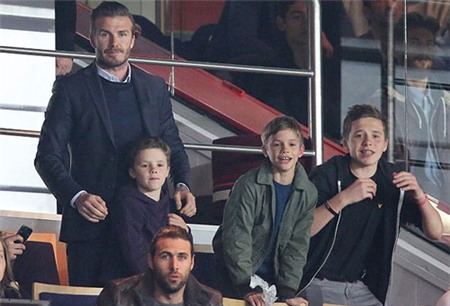 Nhận án phạt cấm thi đấu một trận vì nhận thẻ đỏ từ tuần trước, Becks không có mặt trong đội hình thi đấu của PSG trong trận gặp Valenciennes hôm cuối tuần.