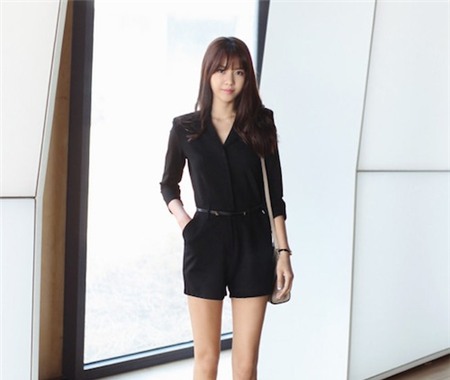 Shorts vải - Lựa chọn hoàn hảo cho các chị em công sở thích khoe chân 1