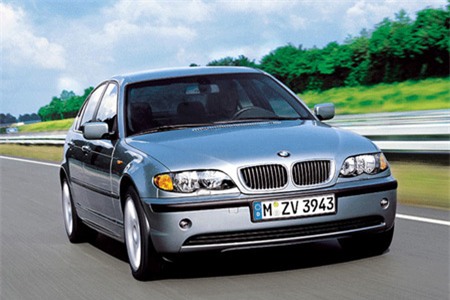 Các xe BMW 3-Series bị triệu hồi dùng cơ sở gầm bệ mã E46