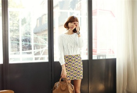 Thêm bắt mắt chốn công sở cùng chân váy họa tiết 8