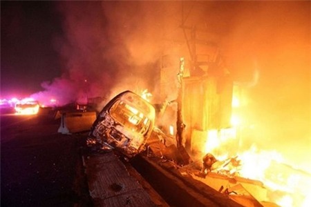 Nổ xe bồn kinh hoàng ở Mexico, hàng chục người chết