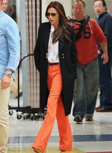 Bà mẹ bốn con tới New York lần này một mình mà không cho bé Harper đi theo.