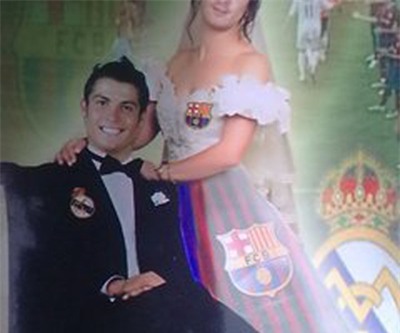 Bức ảnh chế Ronaldo và Messi làm đám cưới.