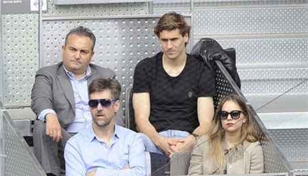 Fernando Llorente, tiền đạo Atletic Bilbao cũng dành thời gian đi cổ vũ quần vợt.