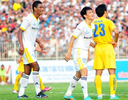 Anh ra sân từ đầu nhưng không thể hiện được nhiều.