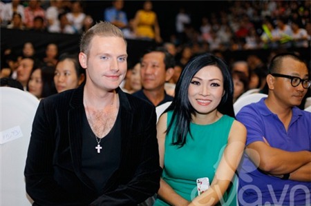 Mr Đàm khoe một lúc hai đồng hồ tiền tỷ - 13