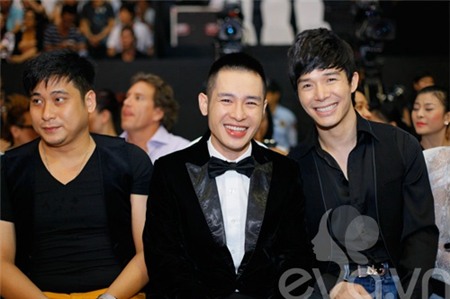 Mr Đàm khoe một lúc hai đồng hồ tiền tỷ - 15