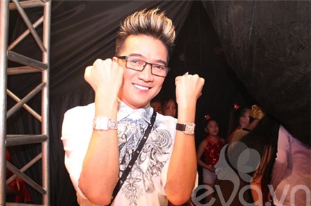 Mr Đàm khoe một lúc hai đồng hồ tiền tỷ - 3