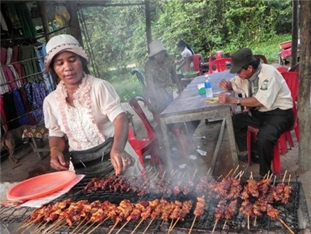 Rớt nước miếng với những món ăn đường phố của Campuchia 9
