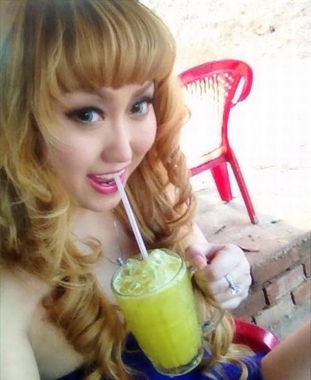 Phi Thanh Vân: “Chuyển qua da trắng, tôi hot kinh khủng”