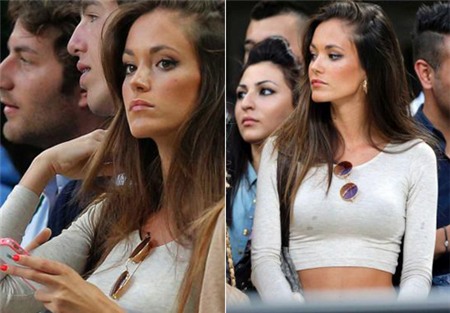 Tuy nhiên, cũng có người cho rằng cô gái trẻ này là người yêu của Enoch, em trai Balotelli.