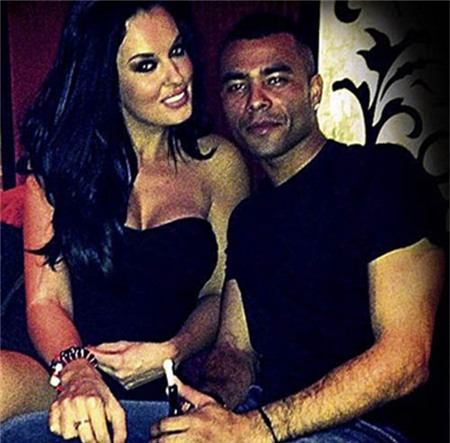 Bồ cũ Ashley Cole