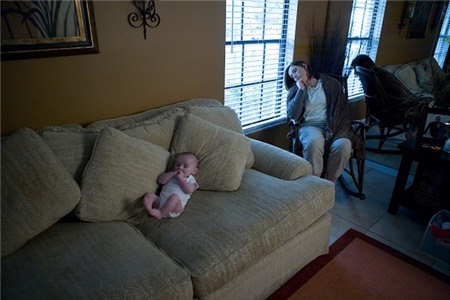 Sau sinh: Mẹ trầm cảm, con gặp nguy 1