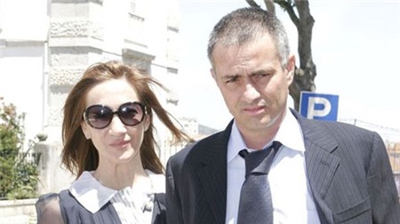 Nhà Mourinho bị… fan Arsenal trộm như phim