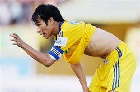 Huy Hoàng, SLNA, Hữu Thắng