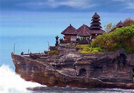 Những ngôi đền đẹp mê hồn trên đảo Bali - 2