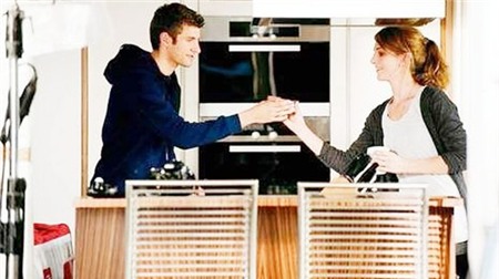 Thomas Mueller: Thắng Dortmund để vợ thưởng rượu và mỳ