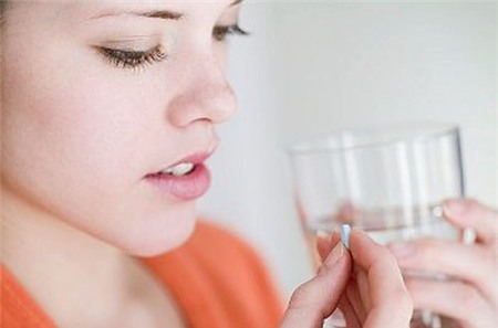 Người lớn đừng quên tẩy giun - 1