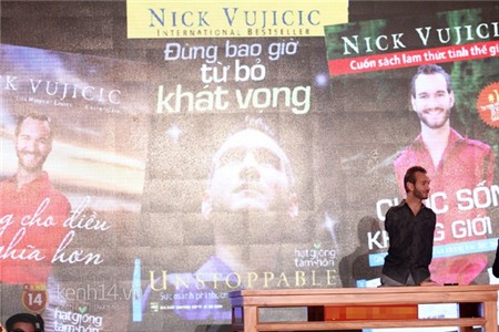 Nick Vujicic: "Tôi cũng muốn người Việt Nam hãy tự giúp đỡ người Việt Nam" 18