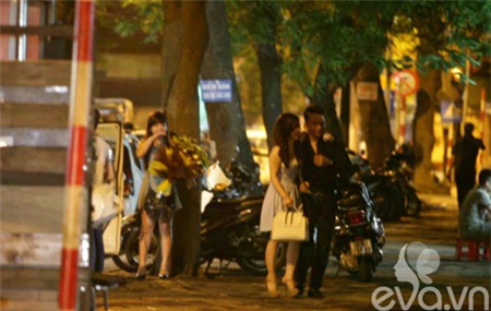 Bắt gặp Hương Tràm tình tứ cùng bạn trai mới - 9