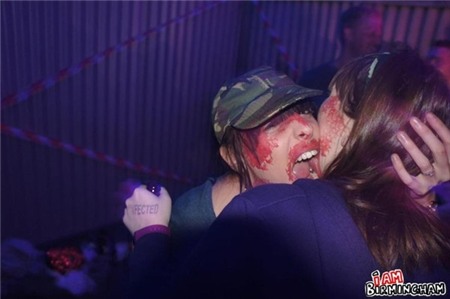 Rùng rợn trò chơi thây ma đuổi bắt người 2