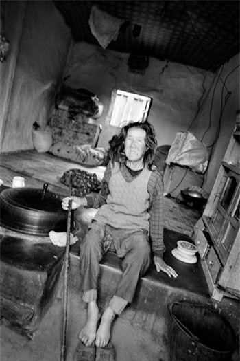 Hiện bà vẫn còn sống.