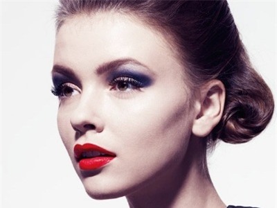 Trang điểm mắt hợp với son môi đỏ, Làm đẹp, Trang diem mat, trang diem, trang điểm, makeup, day trang diem, lam dep, làm đẹp, cach lam dep, cách làm đẹp, duong da, lam dep da,bao, vn