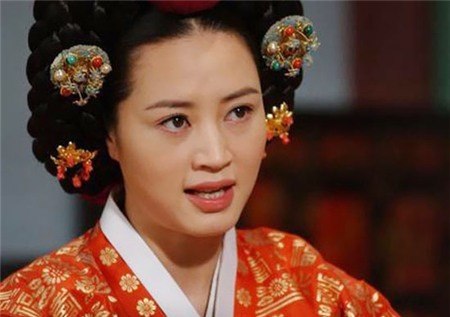 Đọ sắc 9 nàng Jang Ok Jung trong lịch sử 19