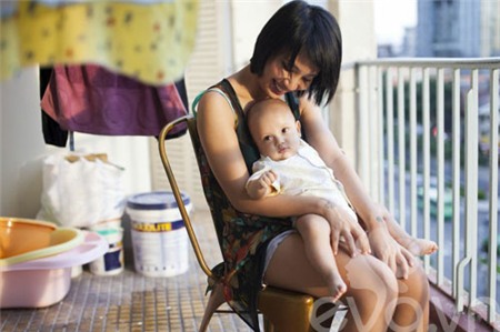 MC Thùy Minh: Không thể xa con quá 3 tiếng - 2