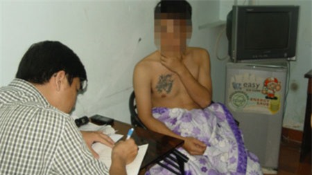 “Thú vui” kinh dị của quý bà khát tình 1
