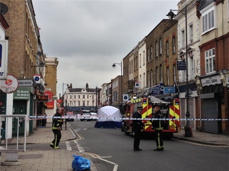 Một người Việt phóng hỏa thiêu chết bà cụ 82 tuổi ở London 1