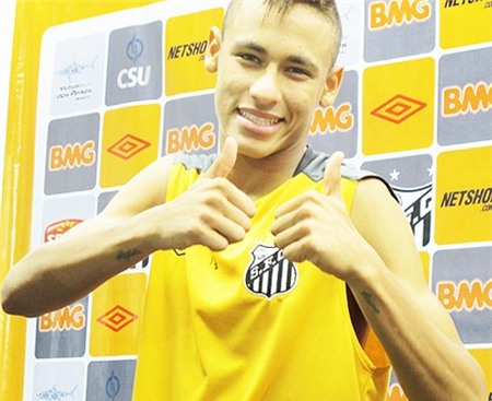 Trước đó Neymar đã có nhiều hình xăm khác.