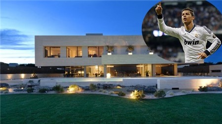 Ronaldo bán nhà ở Madrid, tính chuyện rời Real?