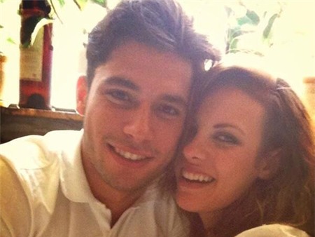 Jota Peleteiro và Jessica Bueno đang yêu nhau. Ảnh: Twitter.