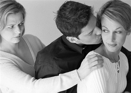 Lạ đời chuyện ghen ngược - 1