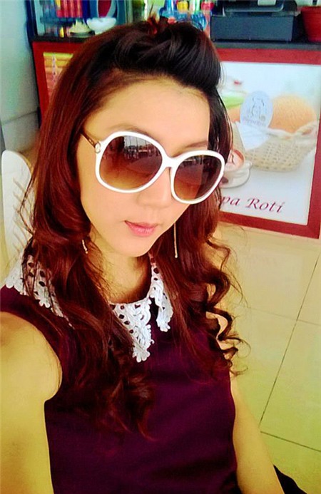 Học sao Việt chọn kính Hè này!, Thời trang, mat kinh, thoi trang, thoi trang tre, phu kien, nhu cau, xinh dep, tre trung, nang dong, sanh dieu, co dien, ca tinh, noi bat, bat mat, chuon chuon, phi cong, thoai mai, vua van, tia cuc tim, kinh bo trong, manh me, xu huong, me met, me man, yeu thich, ua chuong, tinh nghich, kinh mat meo, chon lua