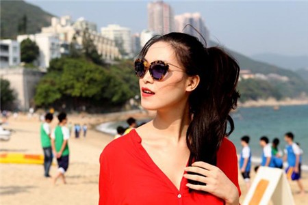 Học sao Việt chọn kính Hè này!, Thời trang, mat kinh, thoi trang, thoi trang tre, phu kien, nhu cau, xinh dep, tre trung, nang dong, sanh dieu, co dien, ca tinh, noi bat, bat mat, chuon chuon, phi cong, thoai mai, vua van, tia cuc tim, kinh bo trong, manh me, xu huong, me met, me man, yeu thich, ua chuong, tinh nghich, kinh mat meo, chon lua