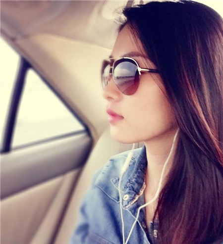 Học sao Việt chọn kính Hè này!, Thời trang, mat kinh, thoi trang, thoi trang tre, phu kien, nhu cau, xinh dep, tre trung, nang dong, sanh dieu, co dien, ca tinh, noi bat, bat mat, chuon chuon, phi cong, thoai mai, vua van, tia cuc tim, kinh bo trong, manh me, xu huong, me met, me man, yeu thich, ua chuong, tinh nghich, kinh mat meo, chon lua