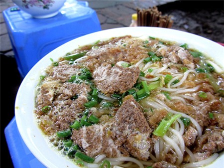 Những quán ăn đắt vẫn đông khách ở Hà Nội 4