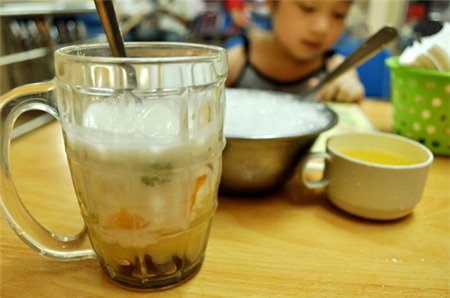 Những quán ăn đắt vẫn đông khách ở Hà Nội 7