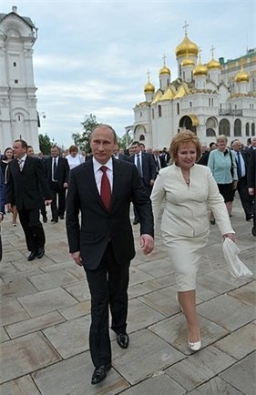 Putin, ly dị, Lyudmila