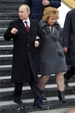 Putin, ly dị, Lyudmila