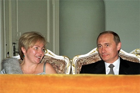 Putin, ly dị, Lyudmila