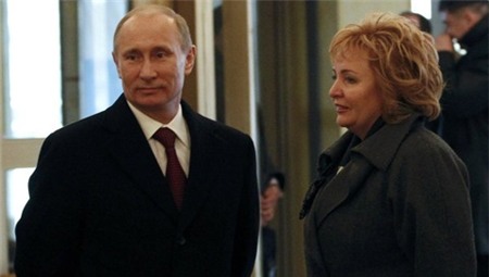 Putin, ly dị, Lyudmila