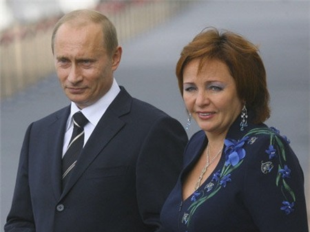 Putin, ly dị, Lyudmila