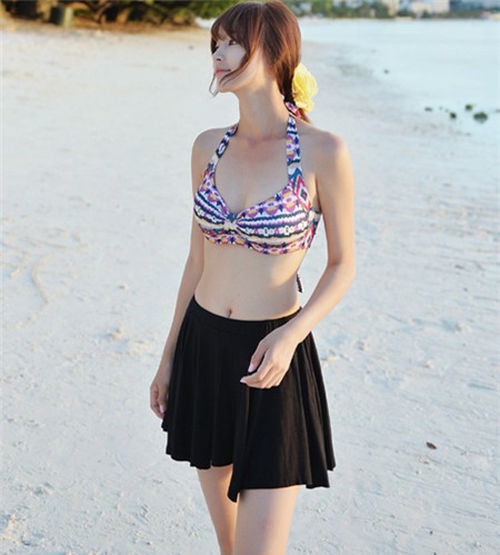 Phong cách áo tắm cho nàng ngại 'hở' - 1